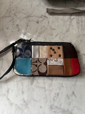 Y2K vintage Coach wristlet